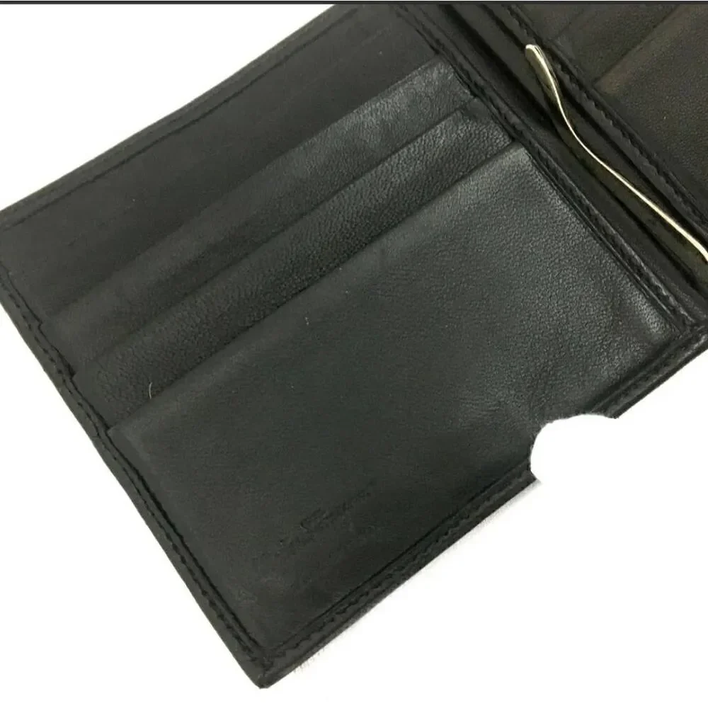 Salvatore Ferragamo Black Leather Bifold Wallet /1A7776. 668132
